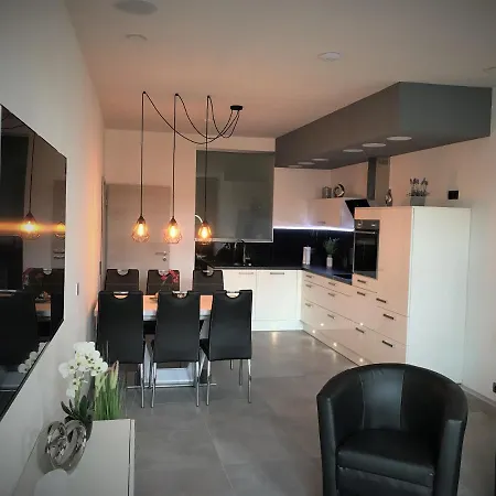 Salzhausblick Family - Zentrale Lage Am Salzhaus - Mwst-rechnung Verfuegbar Apartament Żytawa